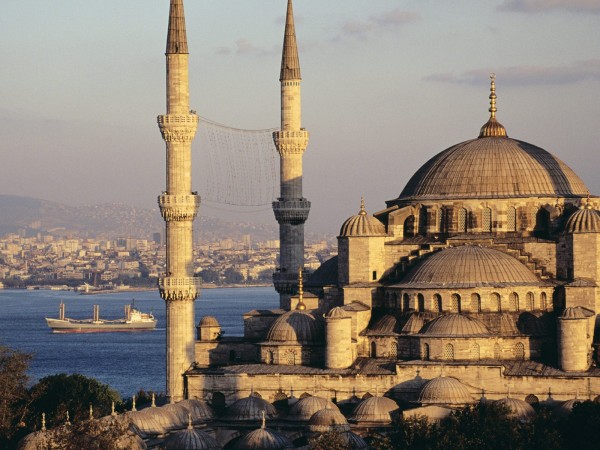 Турция вводит новые правила посещения мечетей
