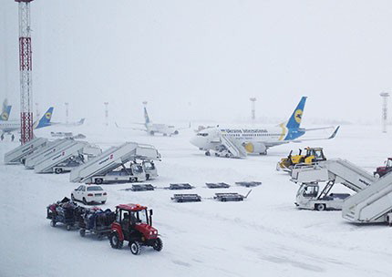 Ukraine International Airlines не смогла справиться с "застрявшими" пассажирами