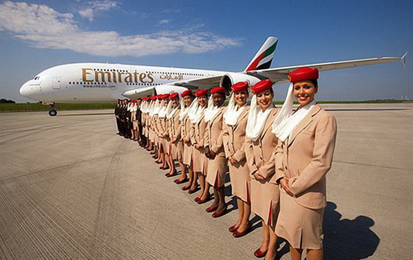 Emirates Airline создала новую мультиязычную кампанию Share a Smile