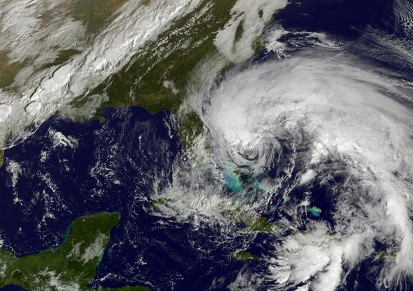 15 тысяч авиарейсов отменены в США из-за урагана "Сэнди"