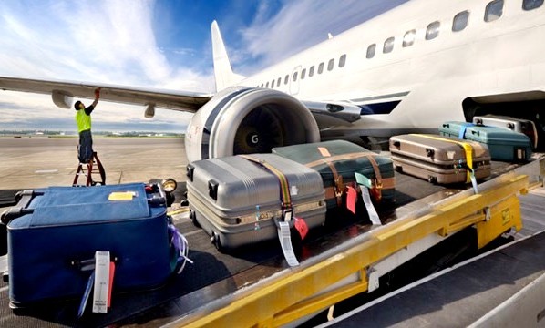 Бюджетные авиакомпании в Великобритании повысят размер платы за багаж