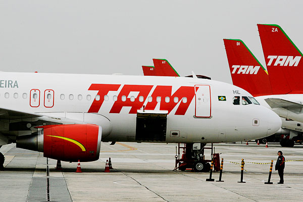 Самолет TAM Airlines совершил экстренную посадку в Сальвадоре из-за обморока первого пилота