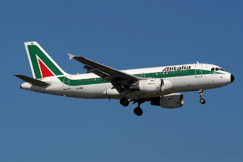 Alitalia может сократить около 1000 сотрудников