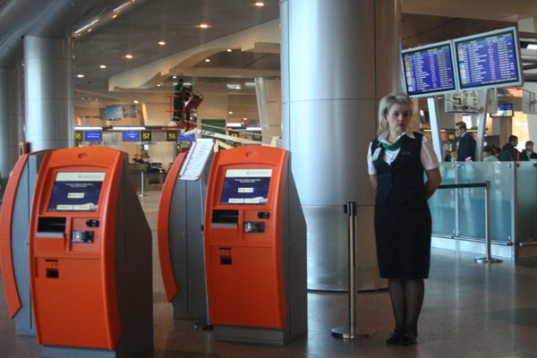 В аэропорту «Домодедово» «Уральские авиалинии» установили собственные киоски для саморегистрации