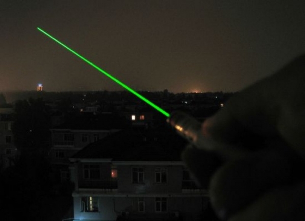 В Татарстане злоумышленник пытался ослепить лазером экипаж самолета