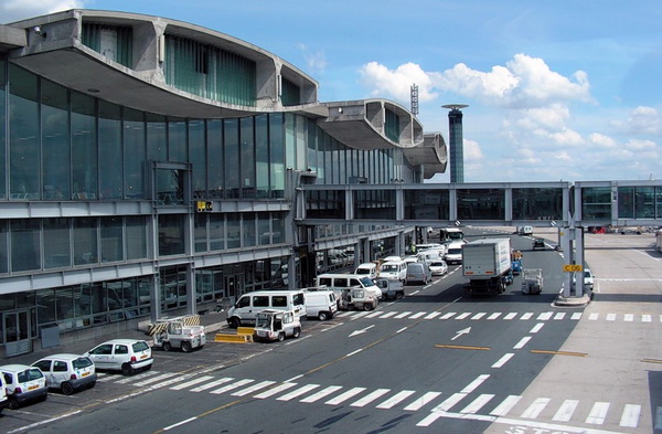 Аэропорты Парижа обзаведутся специальными зонами для комфортного ожидания такси