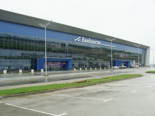 Временно прекратил работу новый терминал аэропорта Владивостока